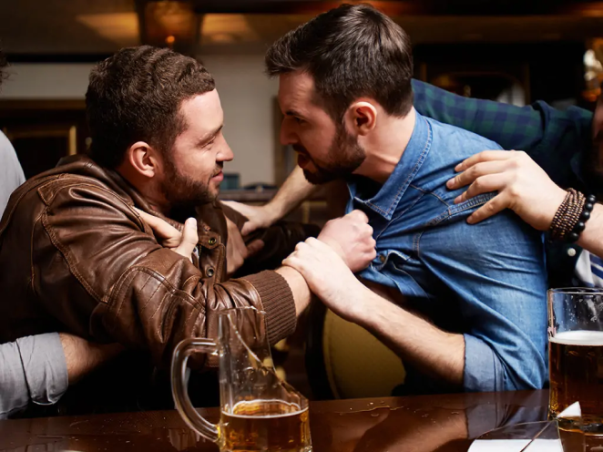 Почему человек становится агрессивным после алкоголя